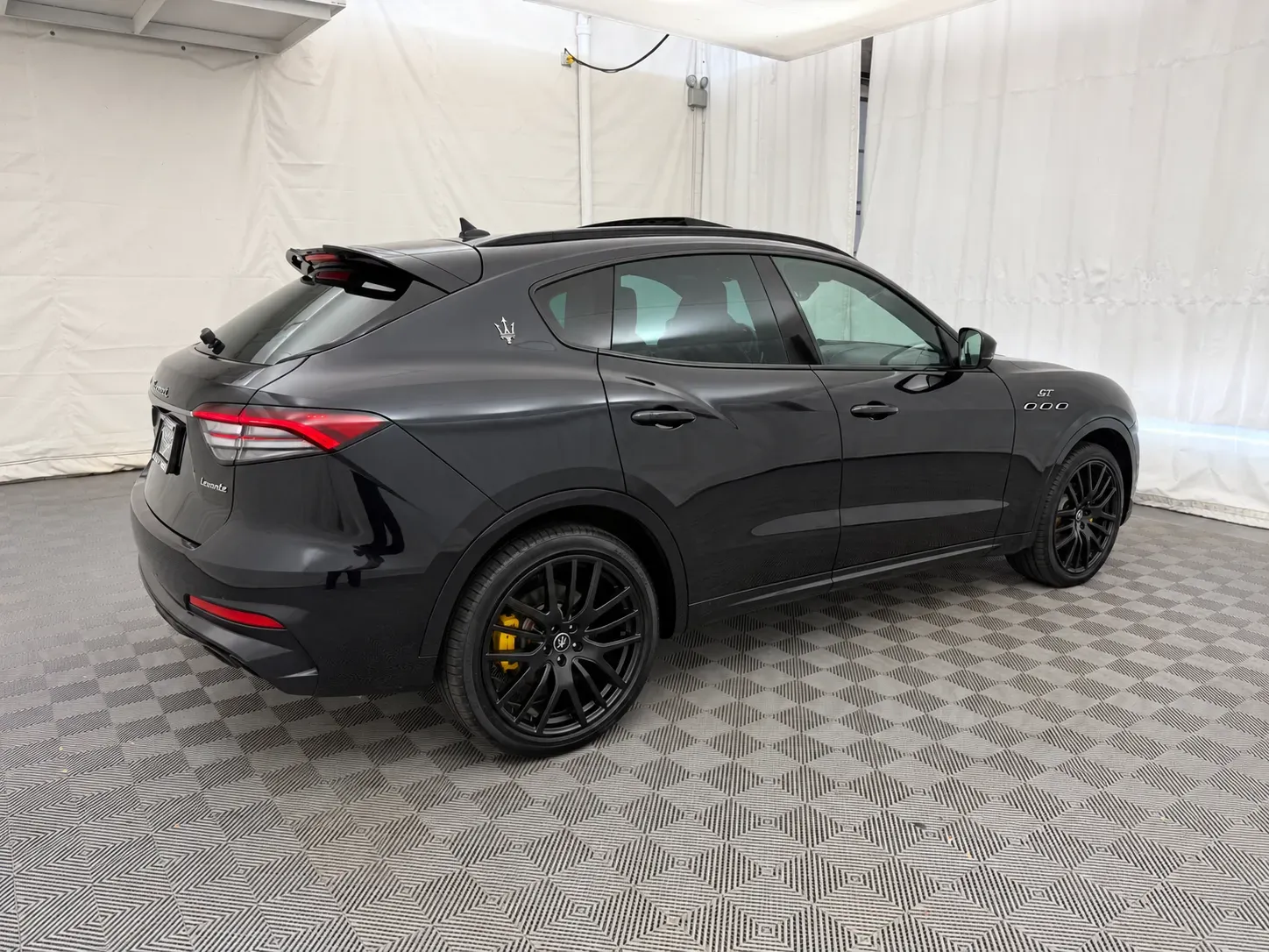 Maserati Levante photo 5