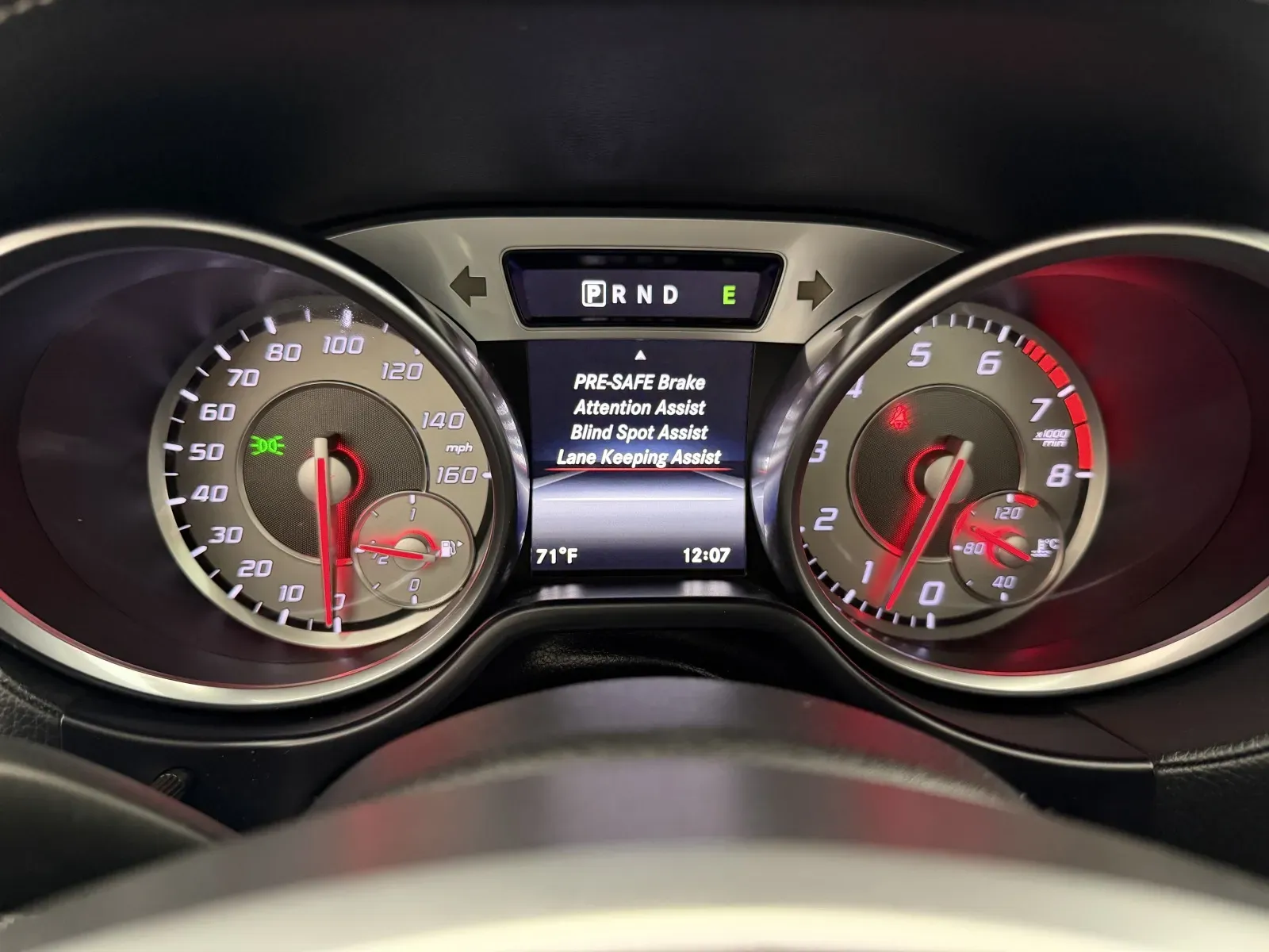 Mercedes-Benz SL photo 28