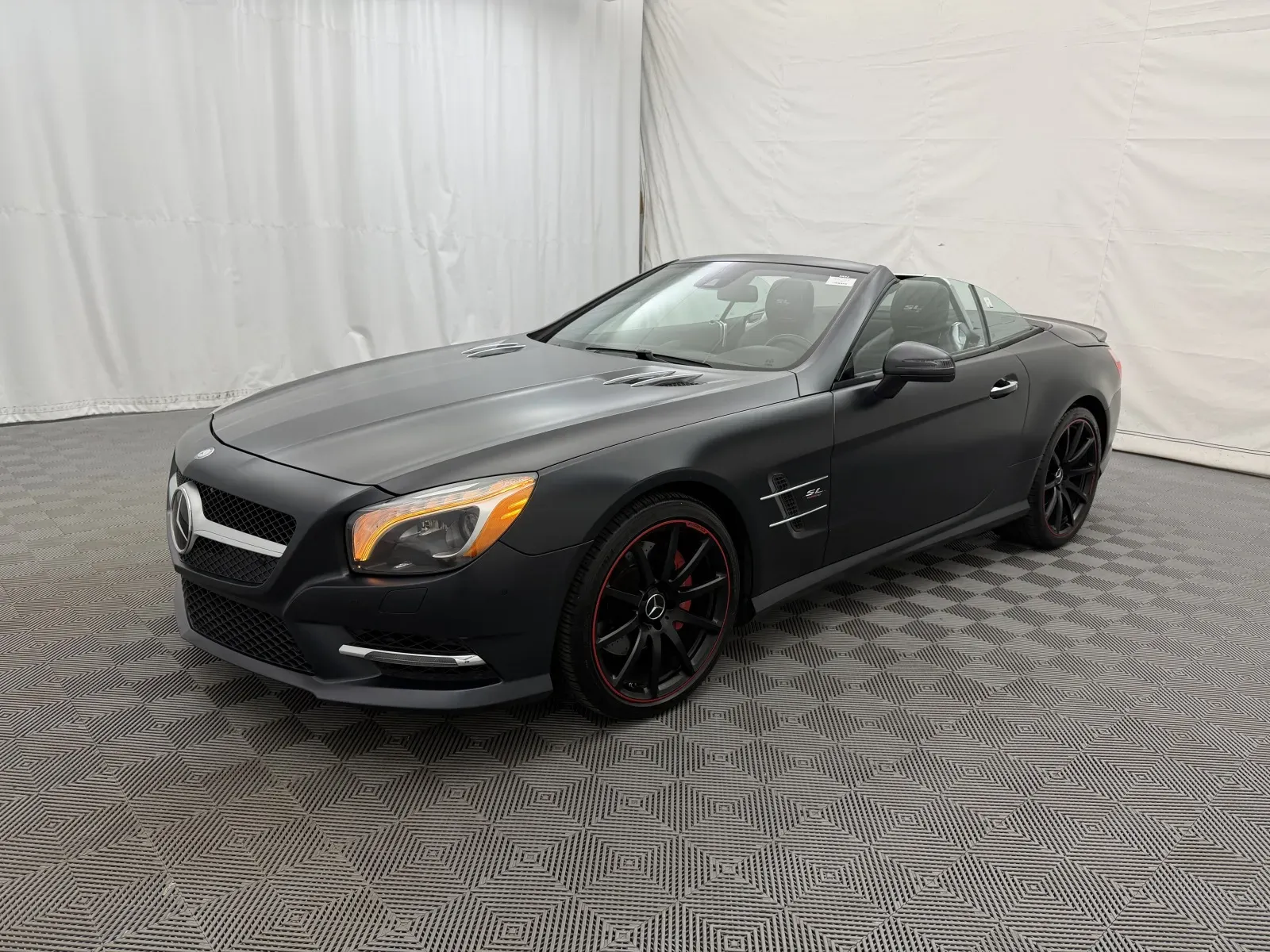 Mercedes-Benz SL photo 2