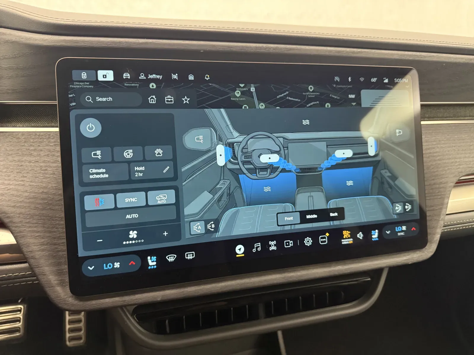 Rivian R1S photo 34
