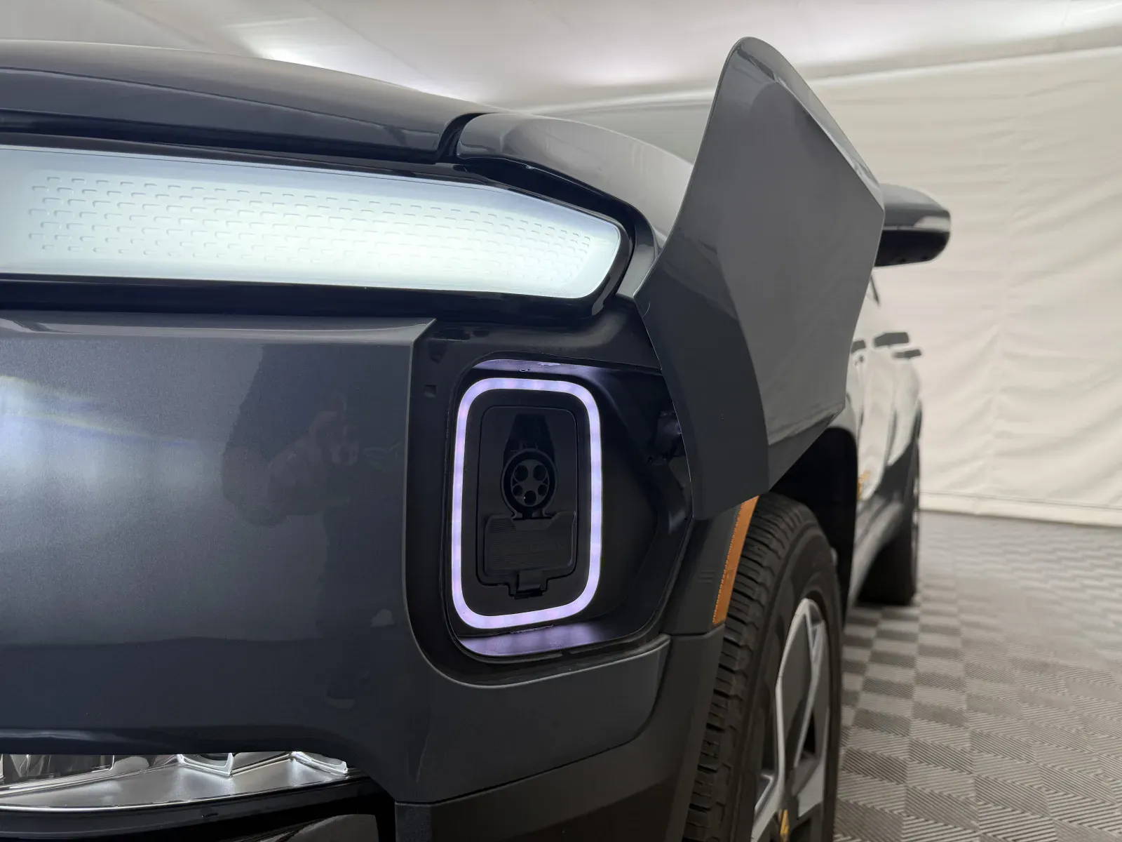 More photos of 2024 Rivian R1S Adventure at Autos of Chicago, IL