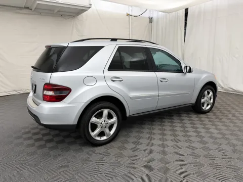 More photos of 2008 Mercedes-Benz M-Class 3.5L at Autos of Chicago, IL
