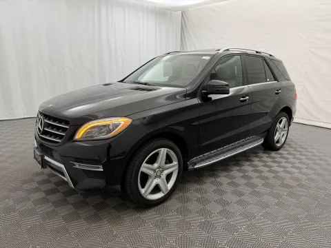 Photos of 2015 Mercedes-Benz M-Class ML 400 for sale in Arlington Heights, IL at Autos of Chicago