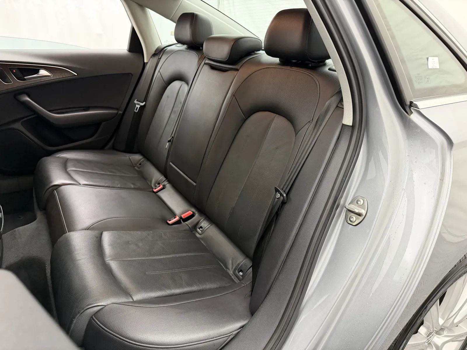 Audi A6 photo 30