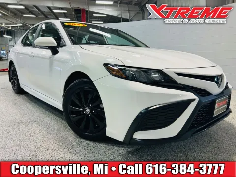 White 2024 Toyota Camry SE for sale in Coopersville, MI
