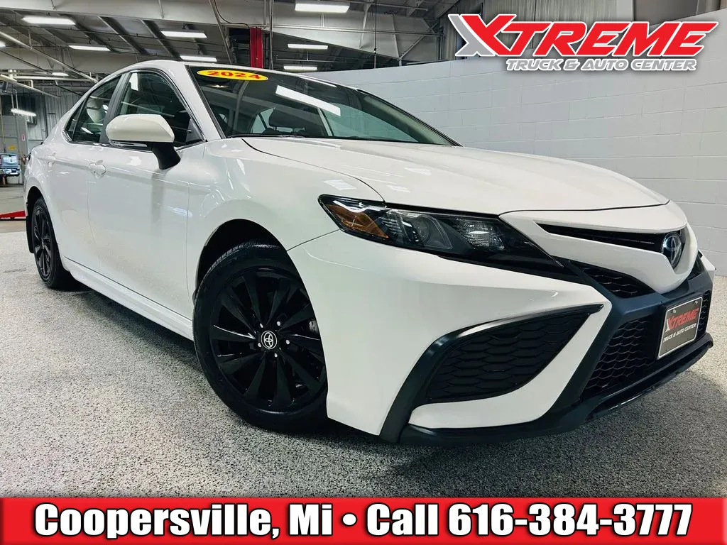 White 2024 Toyota Camry SE for sale in Coopersville, MI
