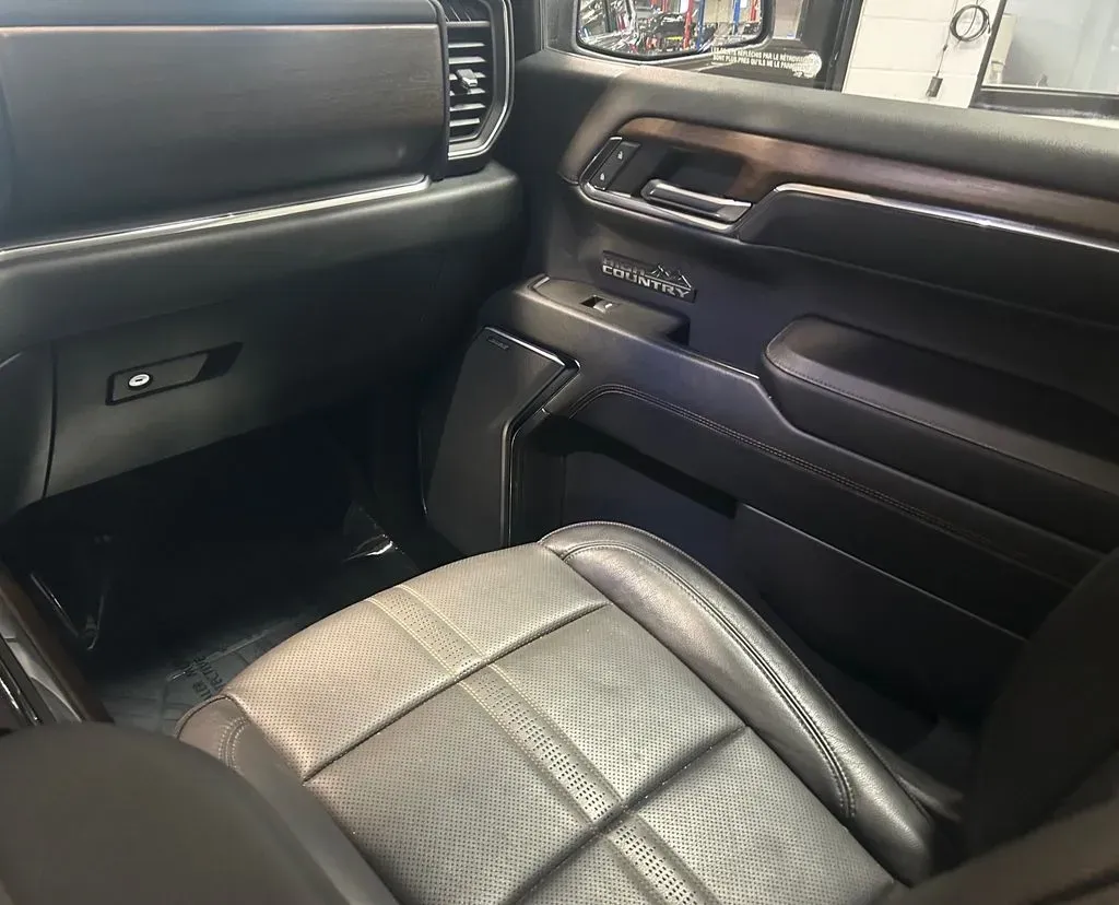 2024 Chevrolet Silverado 1500 High Country - Photo 20