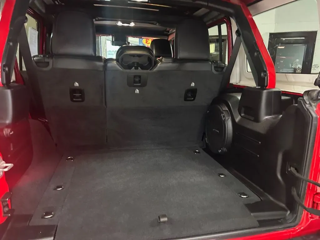 2023 Jeep Wrangler 4-Door Rubicon - Photo 19