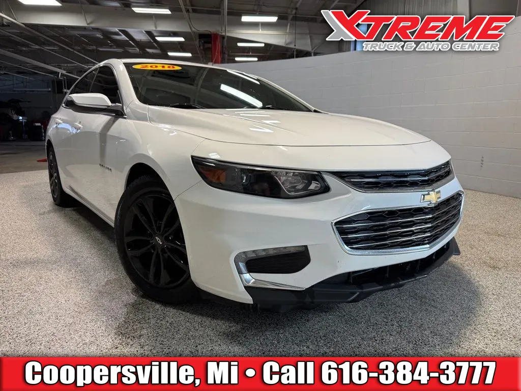 White 2018 Chevrolet Malibu LT for sale in Coopersville, MI