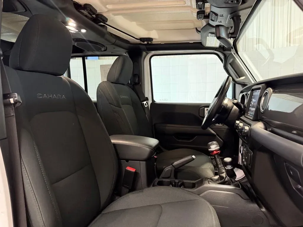 2022 Jeep Wrangler Unlimited Sahara - Photo 18