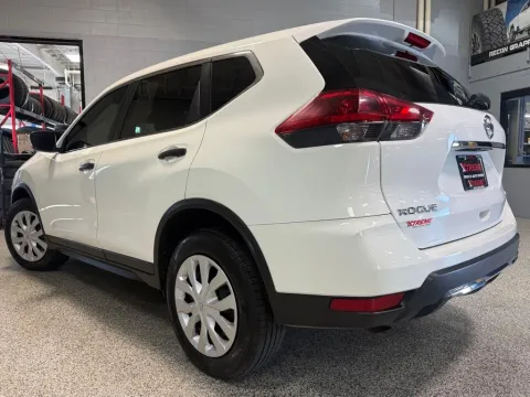 More photos of 2020 Nissan Rogue S at Xtreme Truck & Auto Center, MI