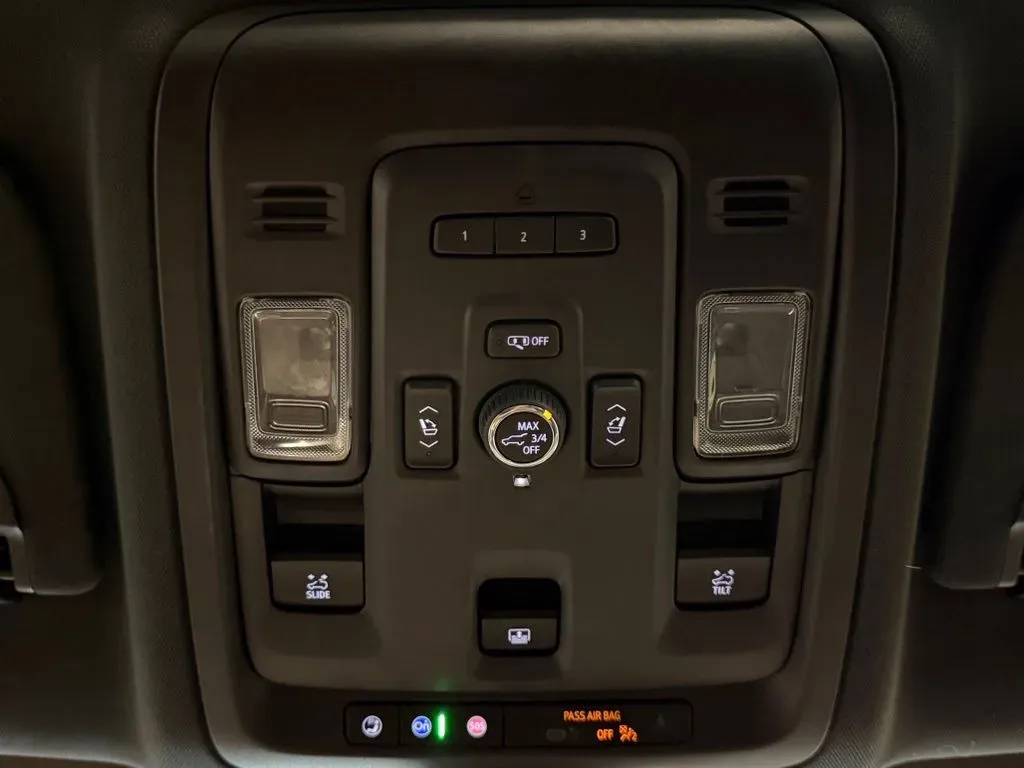 2021 GMC Yukon SLT - Photo 17