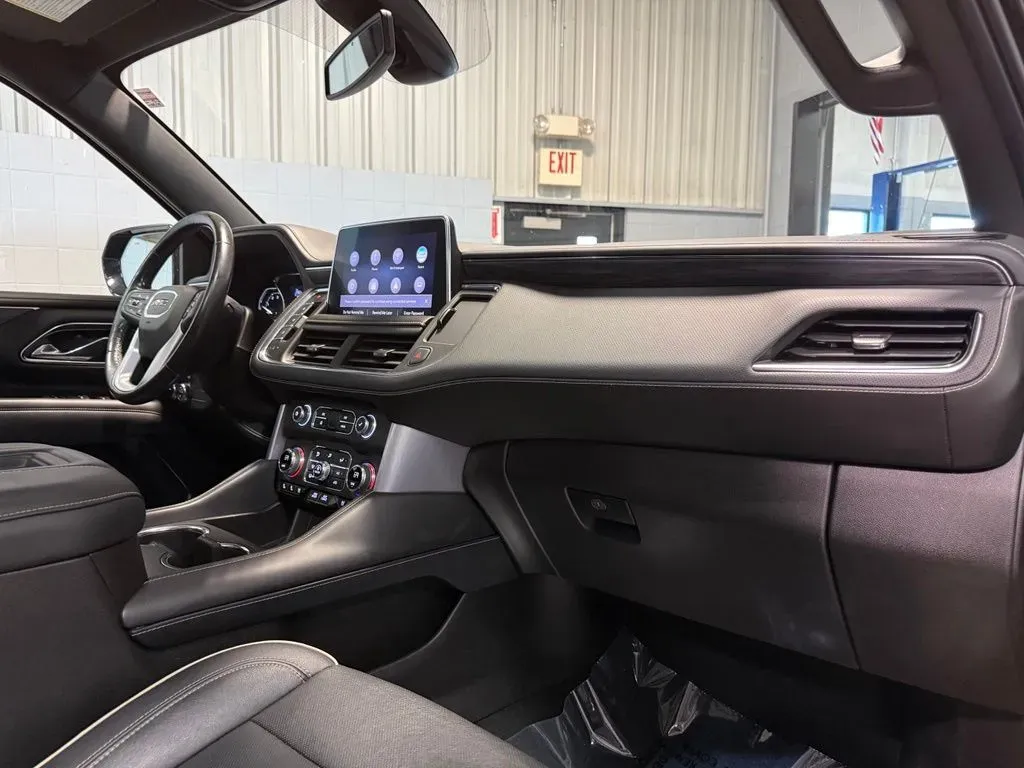 2021 GMC Yukon SLT - Photo 19