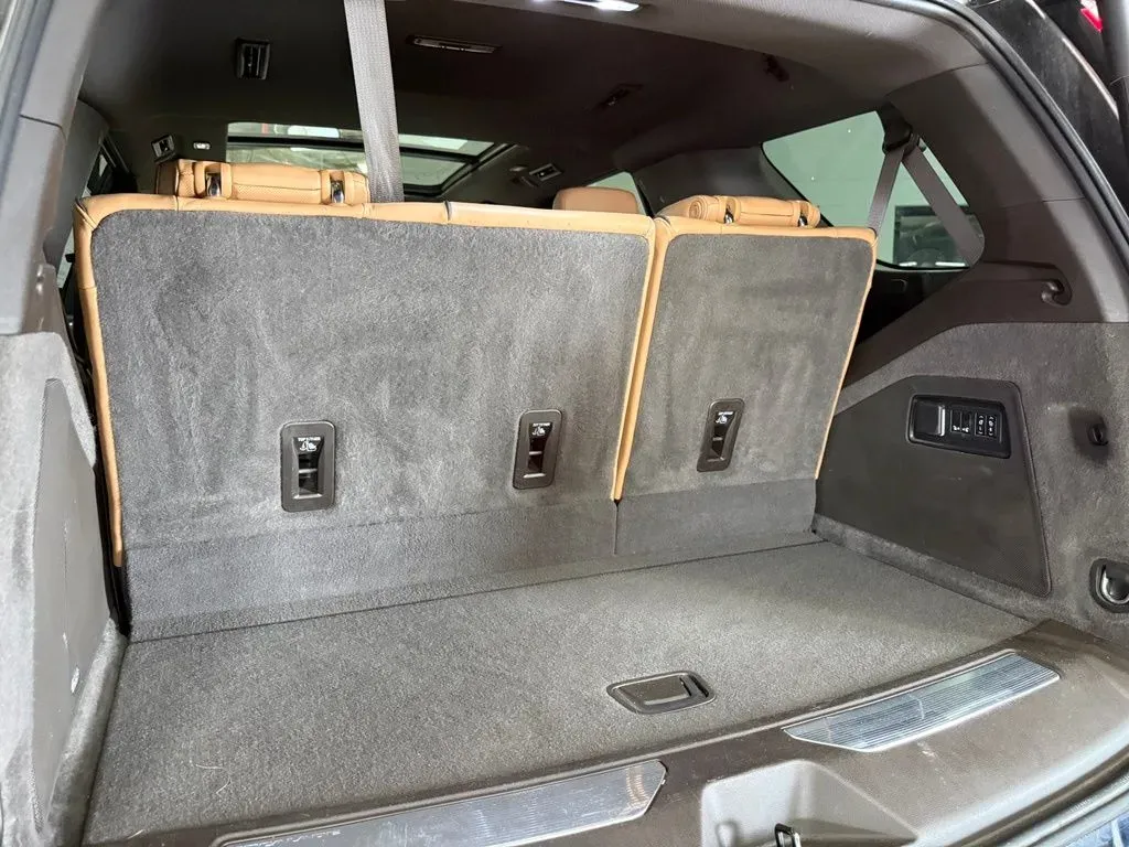 2023 Cadillac Escalade Premium Luxury - Photo 26