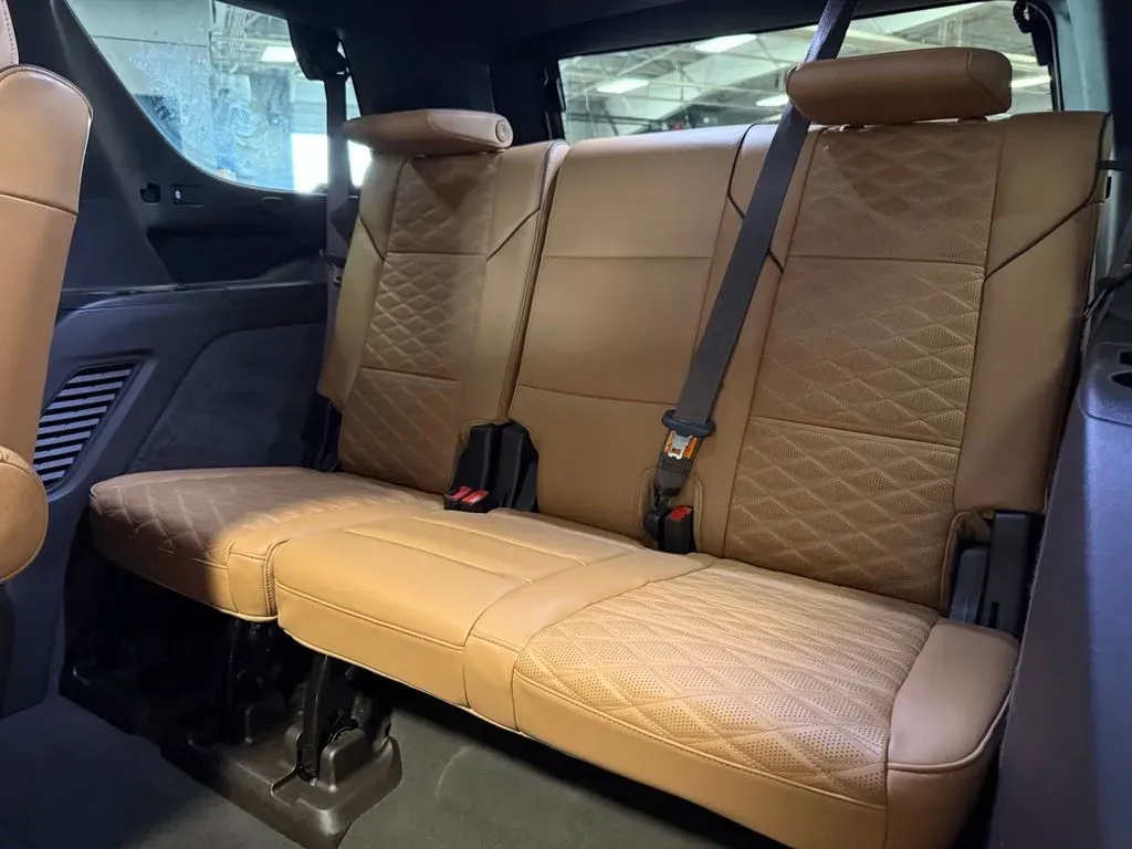 2023 Cadillac Escalade Premium Luxury - Photo 25