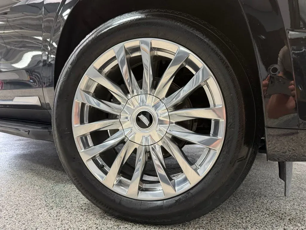 2023 Cadillac Escalade Premium Luxury - Photo 8