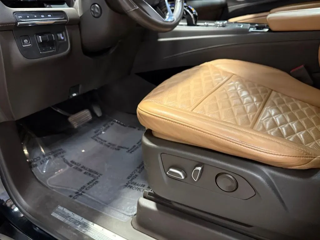 2023 Cadillac Escalade Premium Luxury - Photo 10