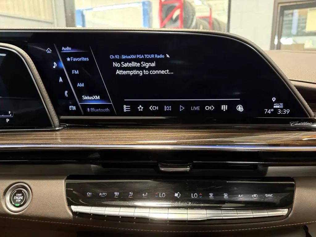 2023 Cadillac Escalade Premium Luxury - Photo 13