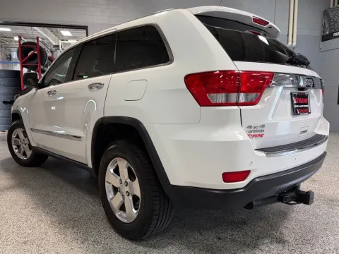More photos of 2011 Jeep Grand Cherokee Limited at Xtreme Truck & Auto Center, MI