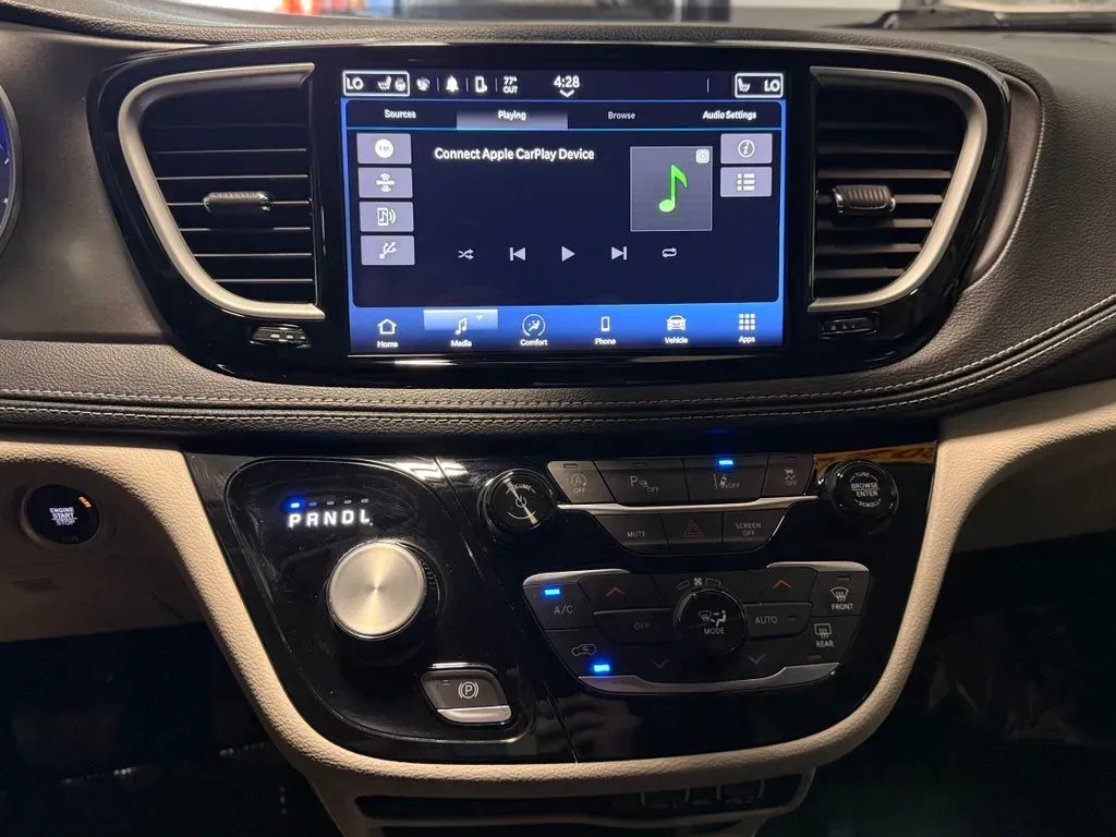 2024 Chrysler Pacifica Touring L - Photo 14