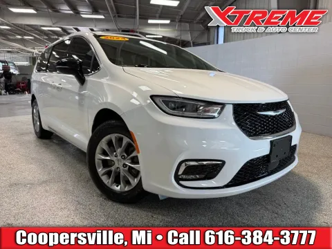 White 2024 Chrysler Pacifica Touring L for sale in Coopersville, MI