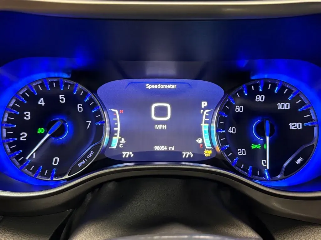 2024 Chrysler Pacifica Touring L - Photo 13