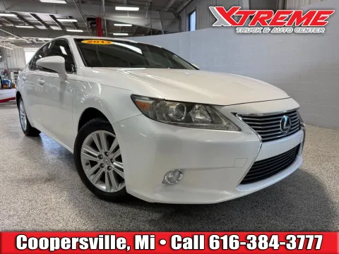 White 2013 Lexus ES 350 for sale in Coopersville, MI