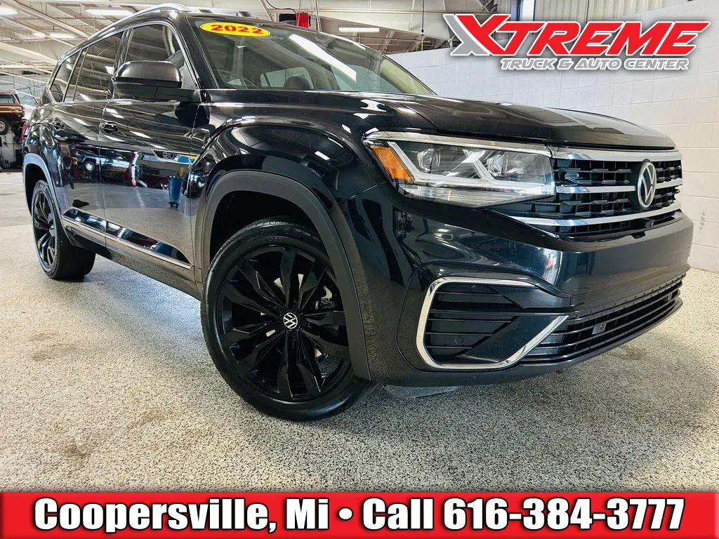 Black 2022 Volkswagen Atlas 3.6L V6 SEL Premium R-Line for sale in Coopersville, MI