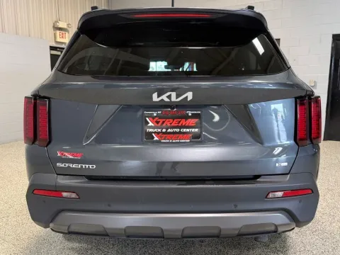 More photos of 2023 Kia Sorento LX at Xtreme Truck & Auto Center, MI