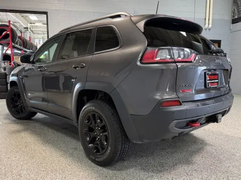 More photos of 2019 Jeep Cherokee Trailhawk at Xtreme Truck & Auto Center, MI