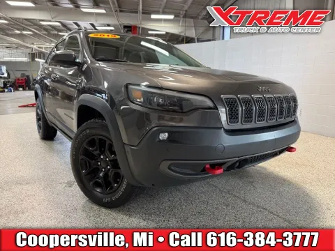 Gray 2019 Jeep Cherokee Trailhawk for sale in Coopersville, MI