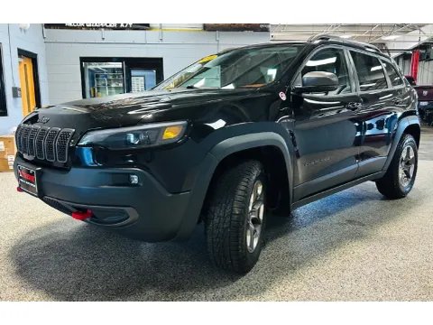 Another view of 2019 Jeep Cherokee Trailhawk for sale in Coopersville, MI at Xtreme Truck & Auto Center