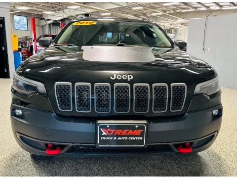 Photos of 2019 Jeep Cherokee Trailhawk for sale in Coopersville, MI at Xtreme Truck & Auto Center