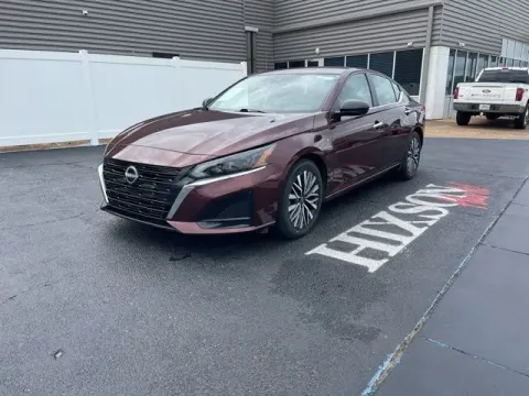 Red 2025 Nissan Altima 2.5 SV for sale in Alexandria, LA
