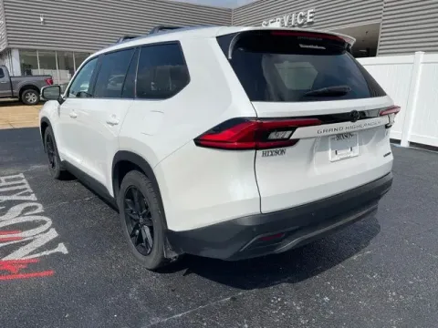 More photos of 2024 Toyota Grand Highlander Limited at Hixson Autoplex of Alexandria Ford, LA