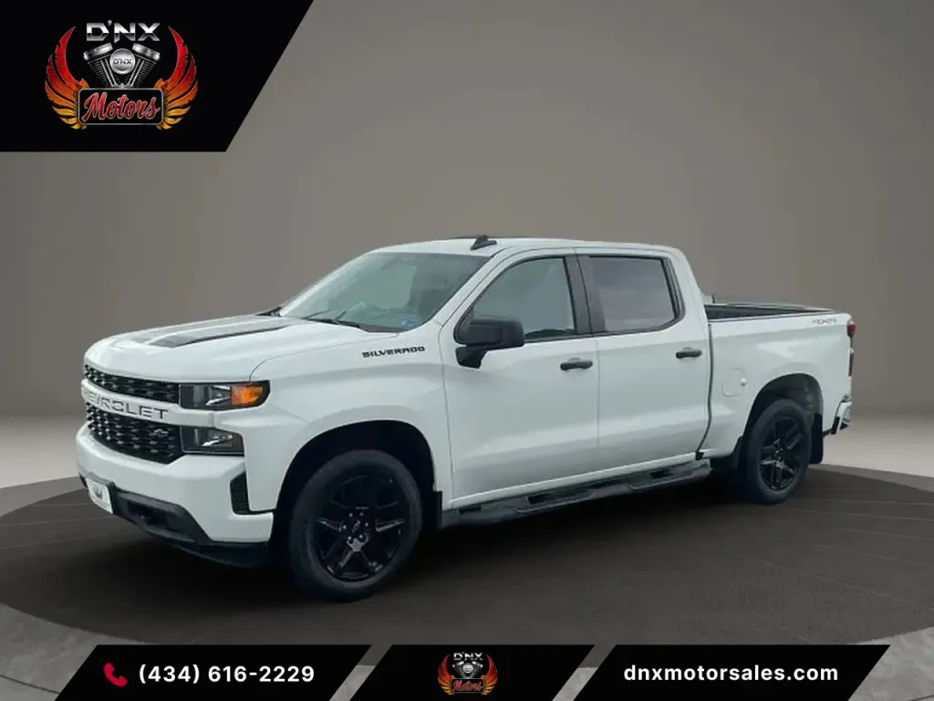 White 2022 Chevrolet Silverado 1500 Limited Crew Cab Custom Pickup 4D 5 3/4 ft for sale in Altavista, VA