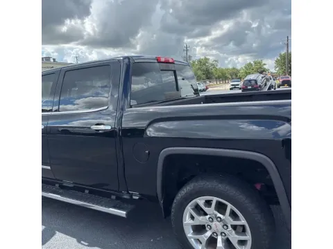More photos of 2017 GMC Sierra 1500 Crew Cab SLT Pickup 4D 5 3/4 ft at DNX Motors Altavista, VA