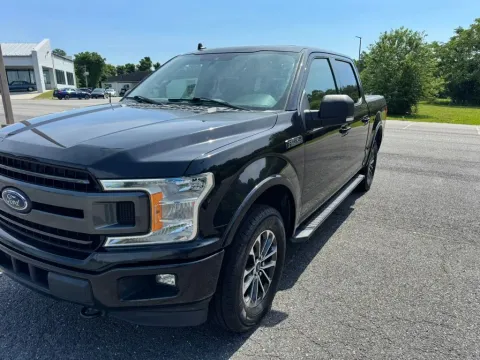 Photos of 2019 Ford F-150 SuperCrew Cab XLT Pickup 4D 5 1/2 ft for sale in Altavista, VA at DNX Motors Altavista