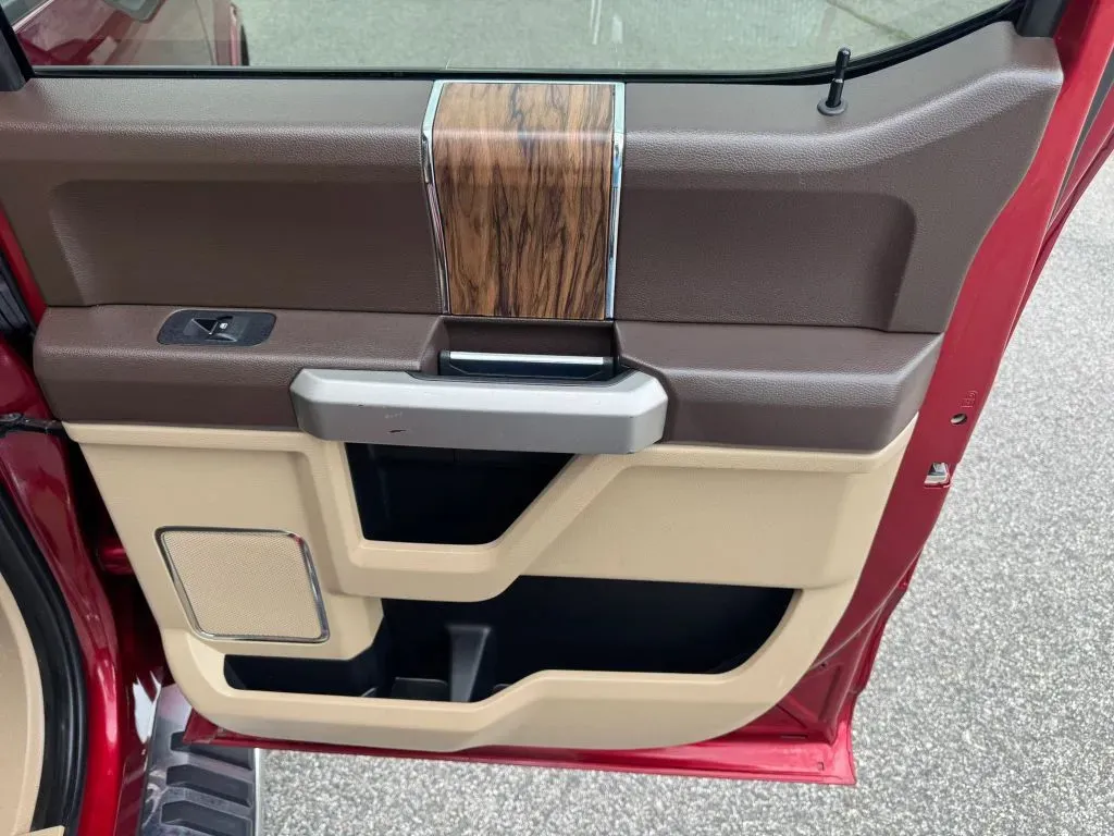 2019 Ford F-150 Lariat - Photo 48