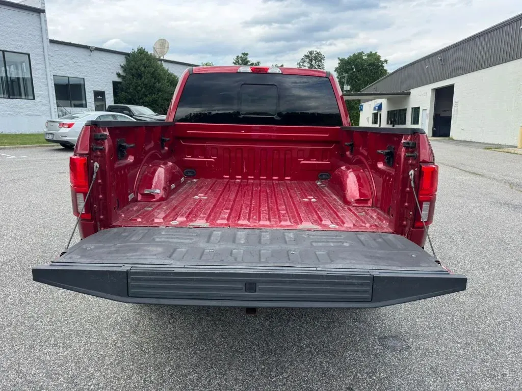 2019 Ford F-150 Lariat - Photo 19