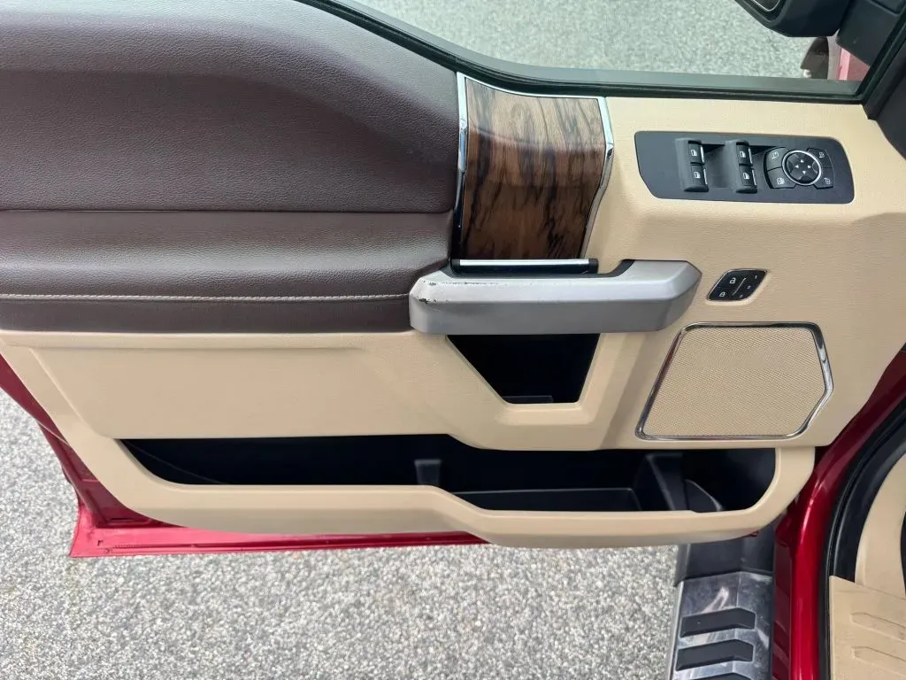 2019 Ford F-150 Lariat - Photo 21