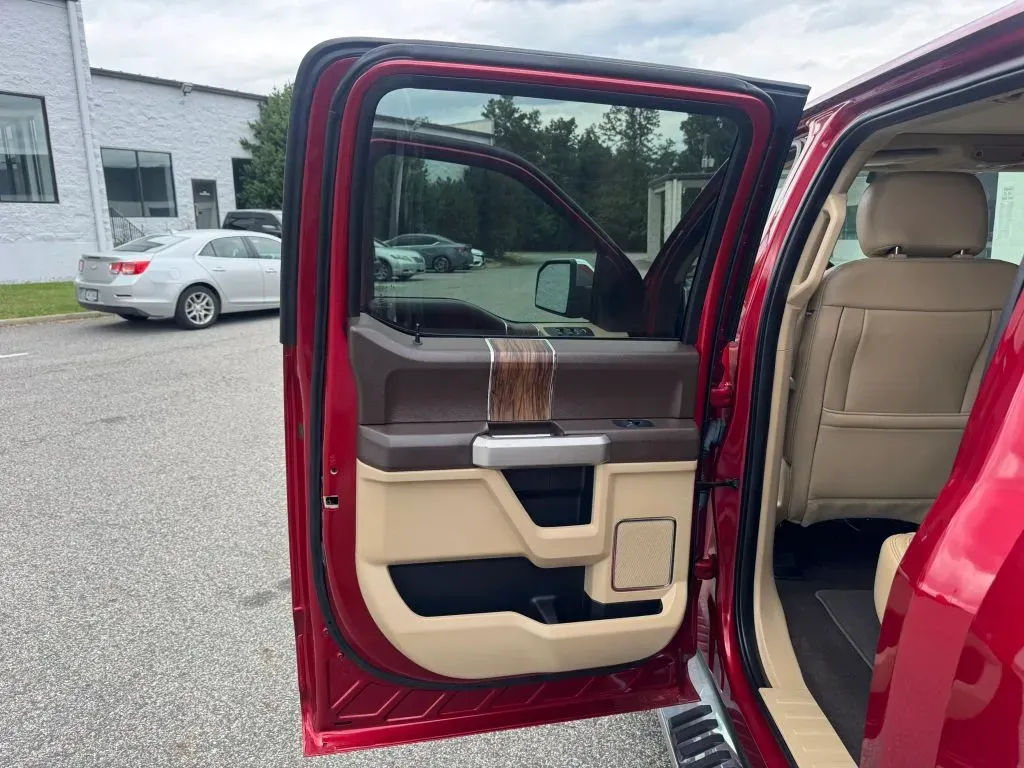 2019 Ford F-150 Lariat - Photo 38