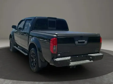 More photos of 2021 Nissan Frontier Crew Cab SV Pickup 4D 5 ft at DNX Motors Altavista, VA