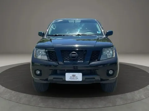 Photos of 2021 Nissan Frontier Crew Cab SV Pickup 4D 5 ft for sale in Altavista, VA at DNX Motors Altavista