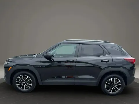 More photos of 2025 Chevrolet Trailblazer LT Sport Utility 4D at DNX Motors Altavista, VA