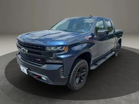 Photos of 2020 Chevrolet Silverado 1500 Crew Cab LT Trail Boss Pickup 4D 5 3/4 ft for sale in Altavista, VA at DNX Motors Altavista