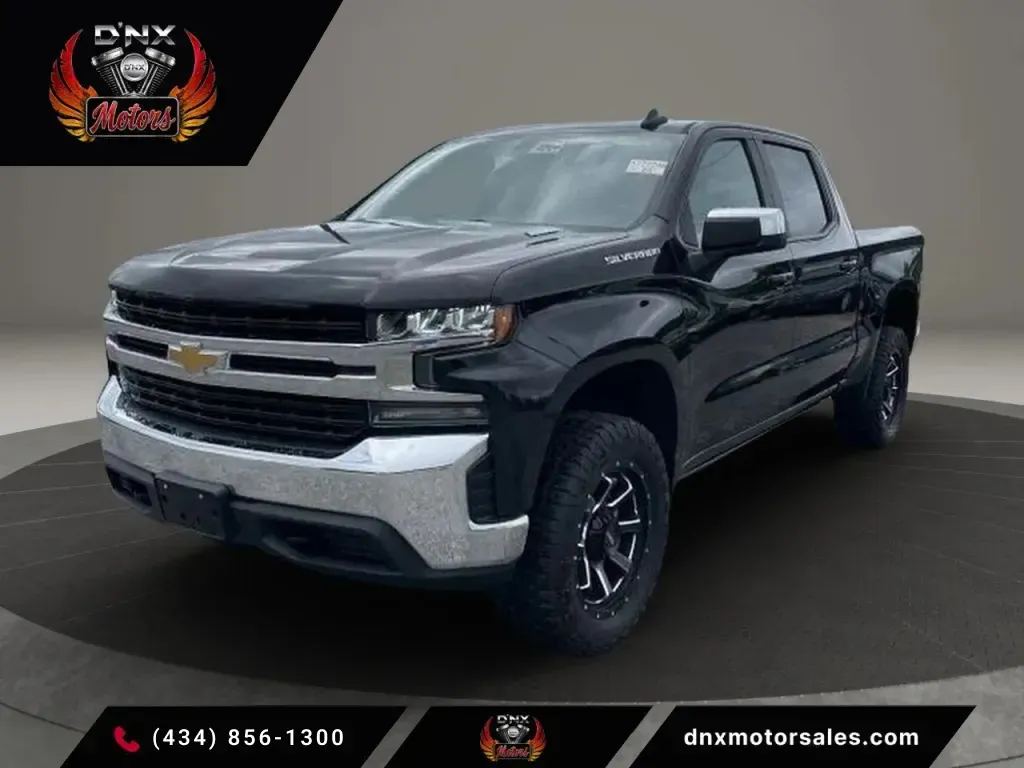 Black 2021 Chevrolet Silverado 1500 Crew Cab LT Pickup 4D 5 3/4 ft for sale in Altavista, VA