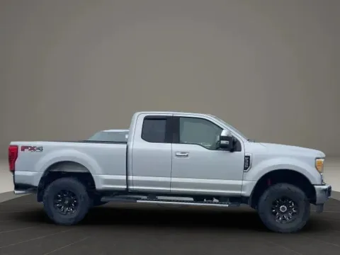 More photos of 2017 Ford F350 Super Duty Super Cab XLT Pickup 4D 6 3/4 ft at DNX Motors Altavista, VA