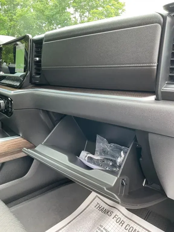 2022 Chevrolet Silverado 1500 RST - Photo 37