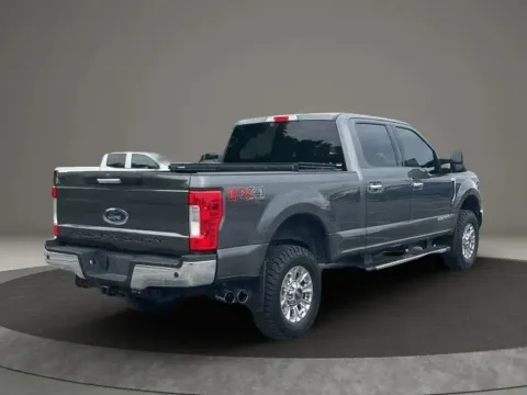 More photos of 2019 Ford F250 Super Duty Crew Cab XLT Pickup 4D 6 3/4 ft at DNX Motors Altavista, VA